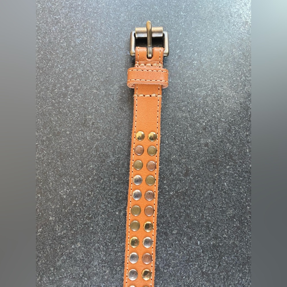 Banana Republic women’s belt used. Size M. 37” long